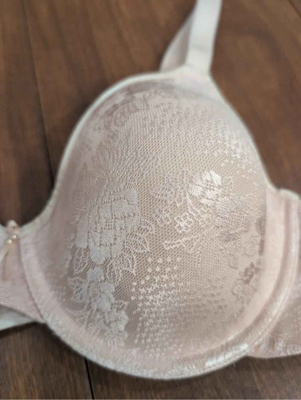 36D Shiny Beige Floral Lined WACOAL Clear & Classic Contour Bra #853244 Lace